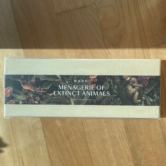 Moooi Menagerie of Extinct Animals Queen-Sized Bed Pillows (Shams) - Raven/Black - Picture 2 of 4